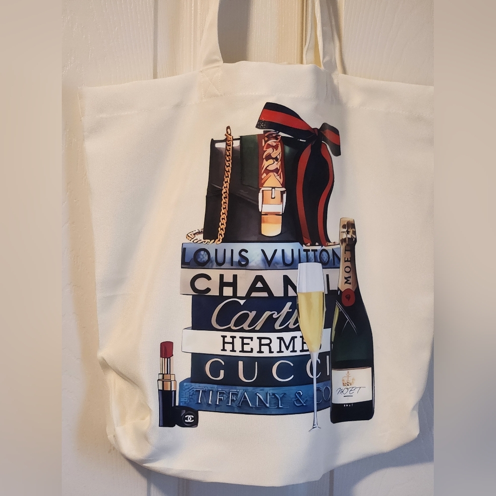 NWOT, TOTE BAG - Picture 2 of 7